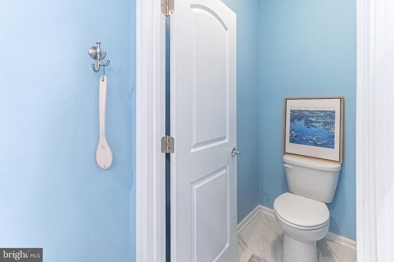 Real Estate for Sale - 12048 Pimlico Ln in Berlin Photo 54