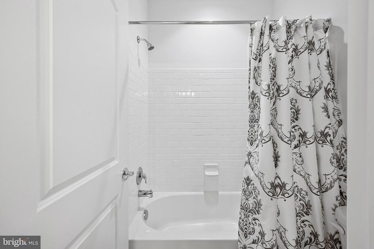  Real Estate for Sale - 12048 Pimlico Ln in Berlin Photo 69