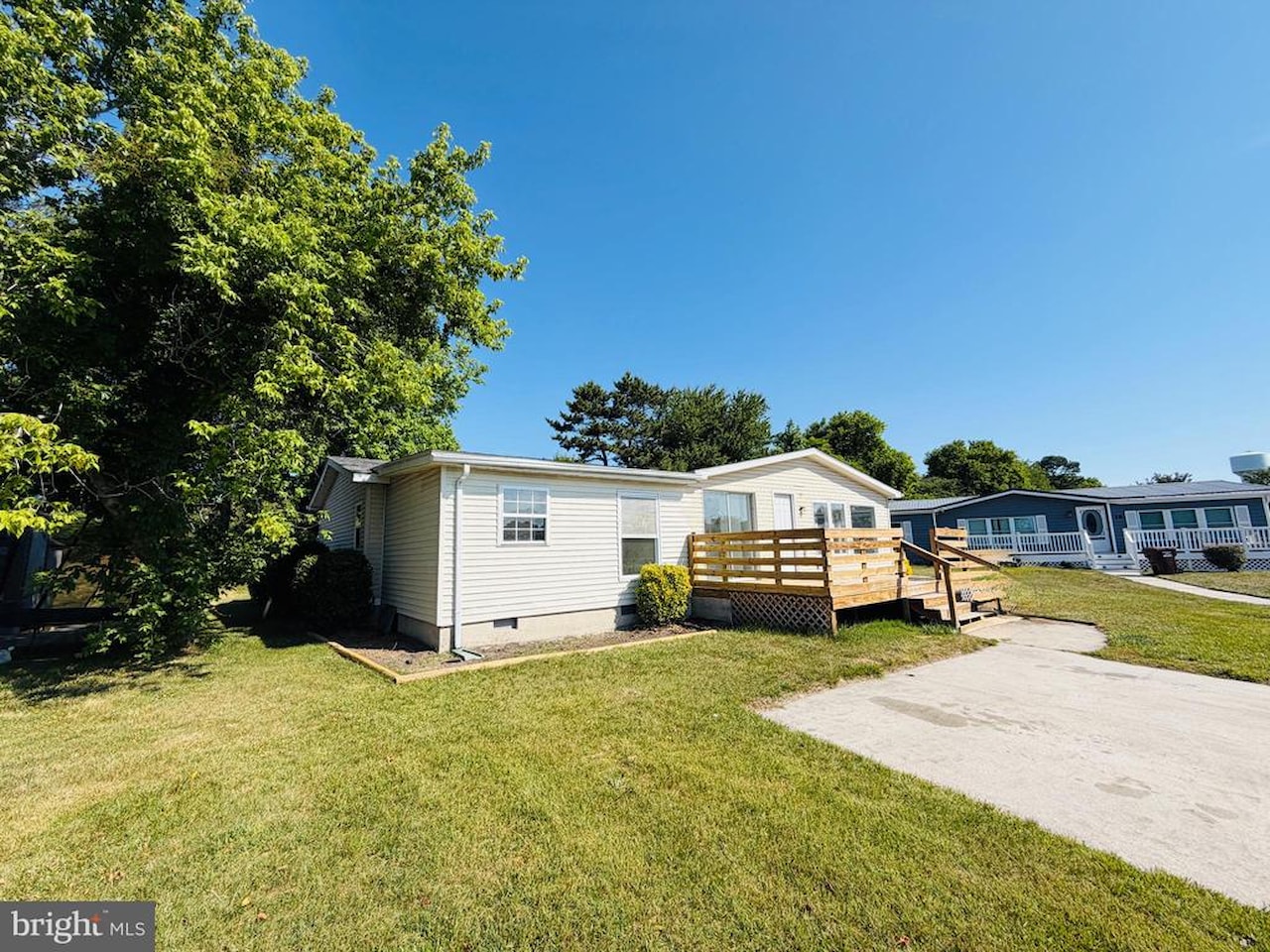  Real Estate for Sale - 37 Anchor Way Dr in Berlin Photo 1