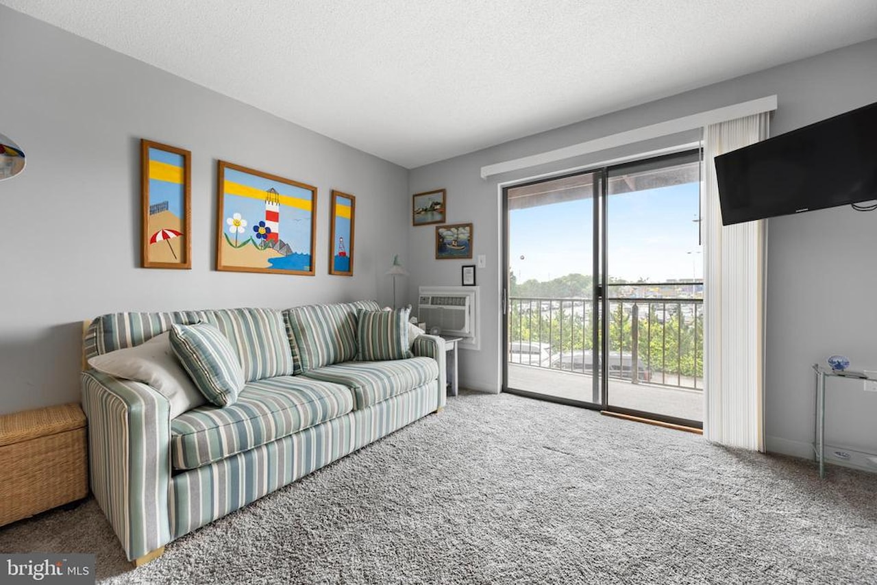 Jamaica Daybreak I Real Estate for Sale - 202 32nd St #204 in Ocean City Photo 3