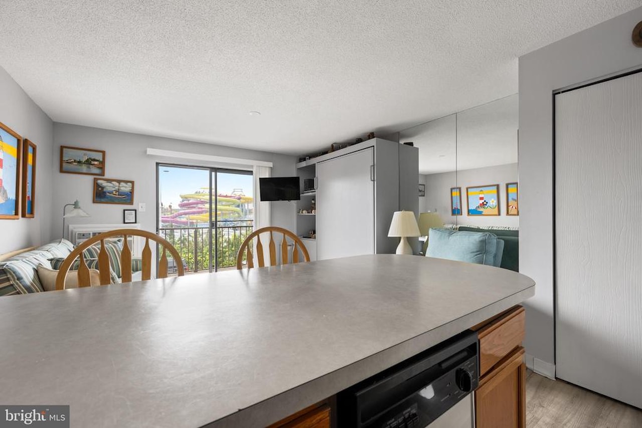Jamaica Daybreak I Real Estate for Sale - 202 32nd St #204 in Ocean City Photo 6
