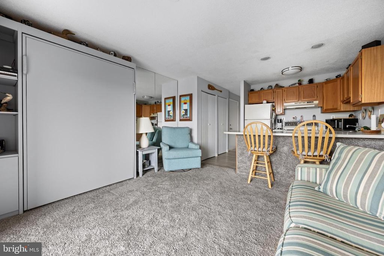 Jamaica Daybreak I Real Estate for Sale - 202 32nd St #204 in Ocean City Photo 9