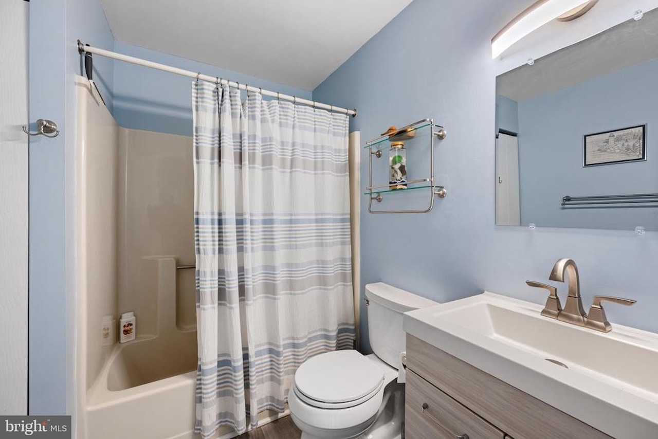 Jamaica Daybreak I Real Estate for Sale - 202 32nd St #204 in Ocean City Photo 10