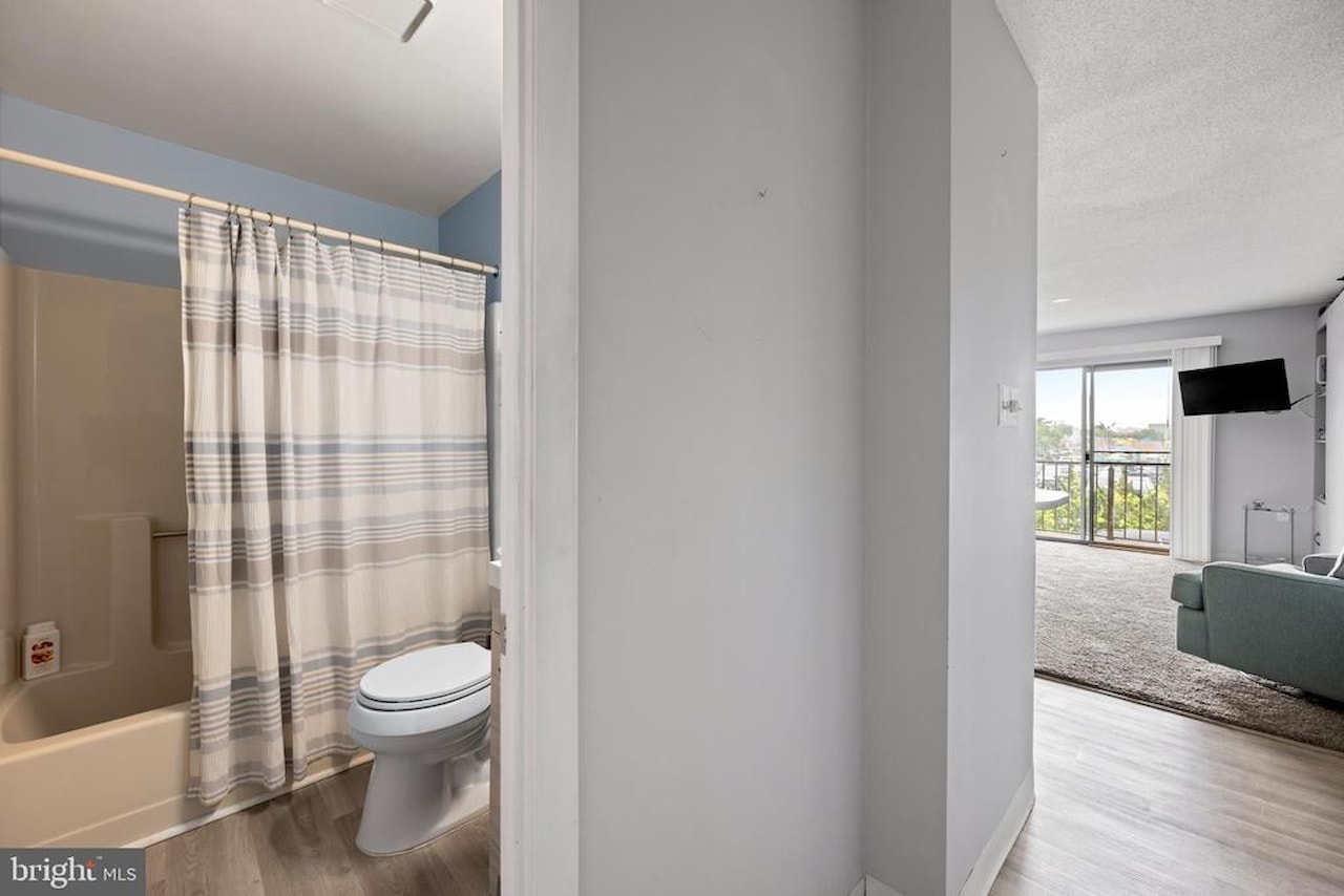 Jamaica Daybreak I Real Estate for Sale - 202 32nd St #204 in Ocean City Photo 11
