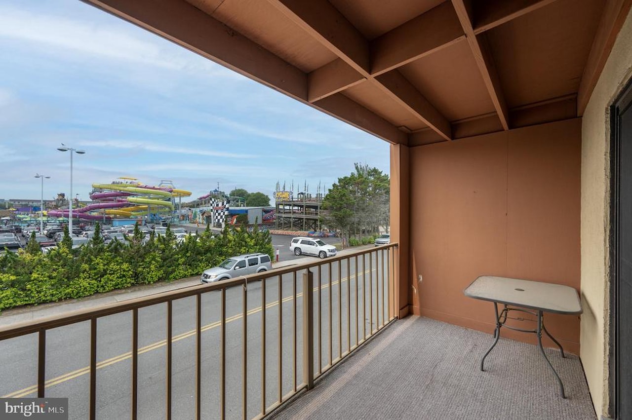Jamaica Daybreak I Real Estate for Sale - 202 32nd St #204 in Ocean City Photo 13