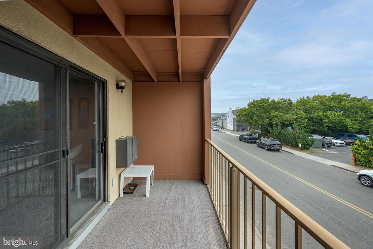 Jamaica Daybreak I Real Estate for Sale - 202 32nd St #204 in Ocean City Photo 15