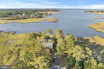  Real Estate for Sale - 10313 Thirty Knots Ln in Berlin Photo 4