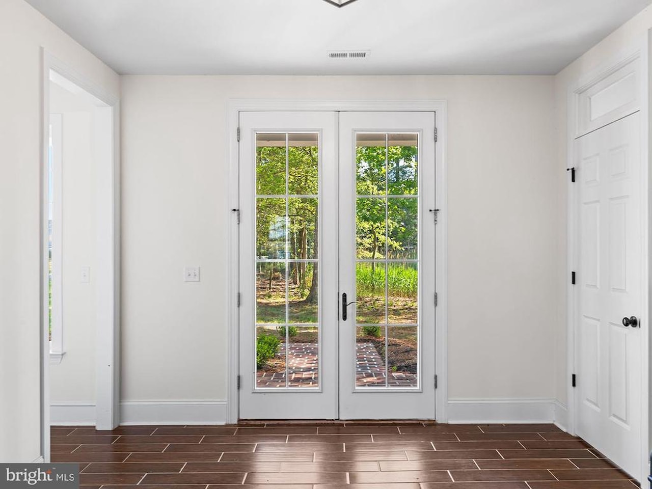  Real Estate for Sale - 10313 Thirty Knots Ln in Berlin Photo 11