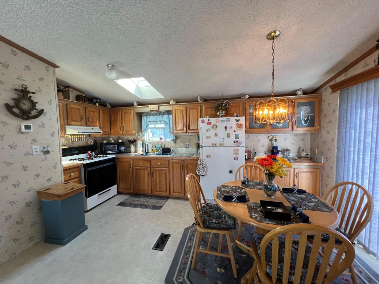  Real Estate for Sale - 12409 Pegleg Way in Berlin Photo 8
