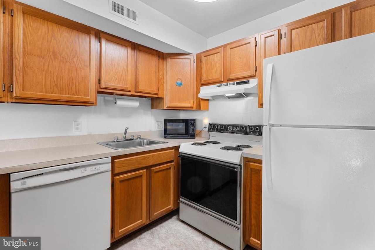 Jamaica II Real Estate for Sale - 12300 Jamaica Ave #0209 in Ocean City Photo 11