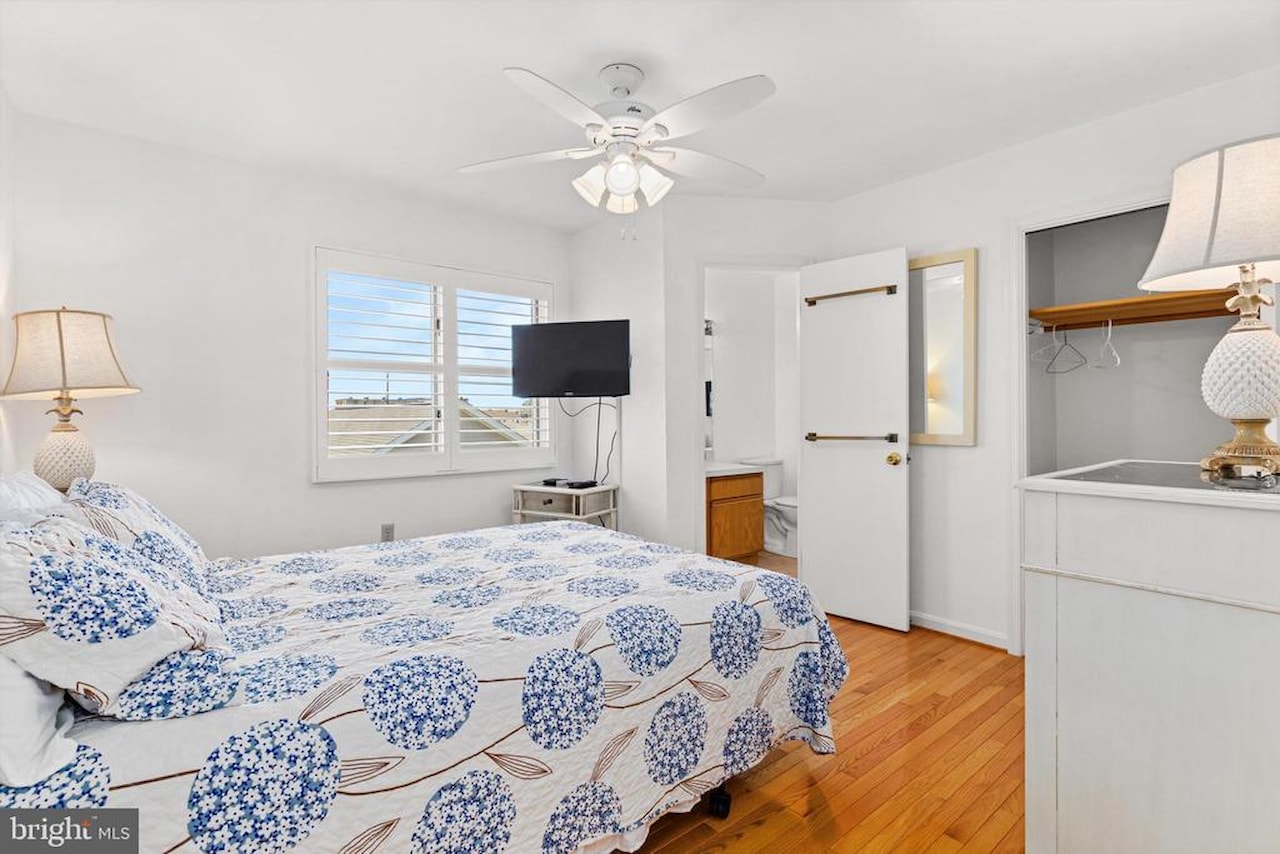  Real Estate for Sale - 8802 W Biscayne Dr in Ocean City Photo 13