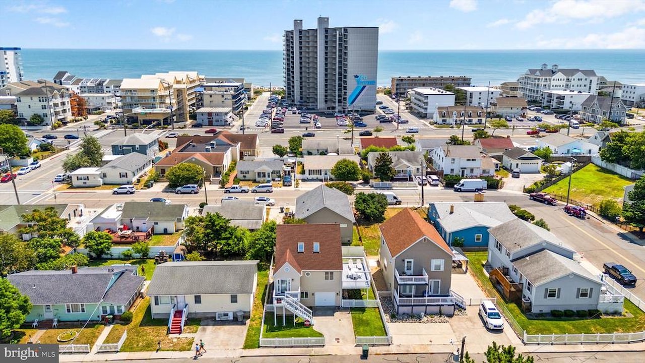  Real Estate for Sale - 8802 W Biscayne Dr in Ocean City Photo 53