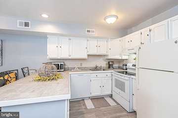 Jamaica II Real Estate for Sale - 12300 Jamaica Ave #105 in Ocean City Photo 3