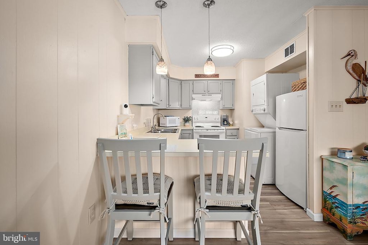 Ocean Point II Real Estate for Sale - 4000 Coastal Hwy #116 in Ocean City Photo 15