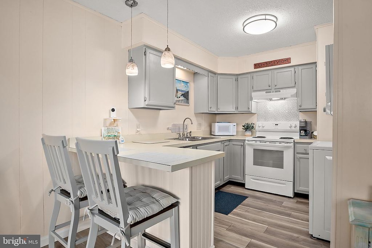 Ocean Point II Real Estate for Sale - 4000 Coastal Hwy #116 in Ocean City Photo 16