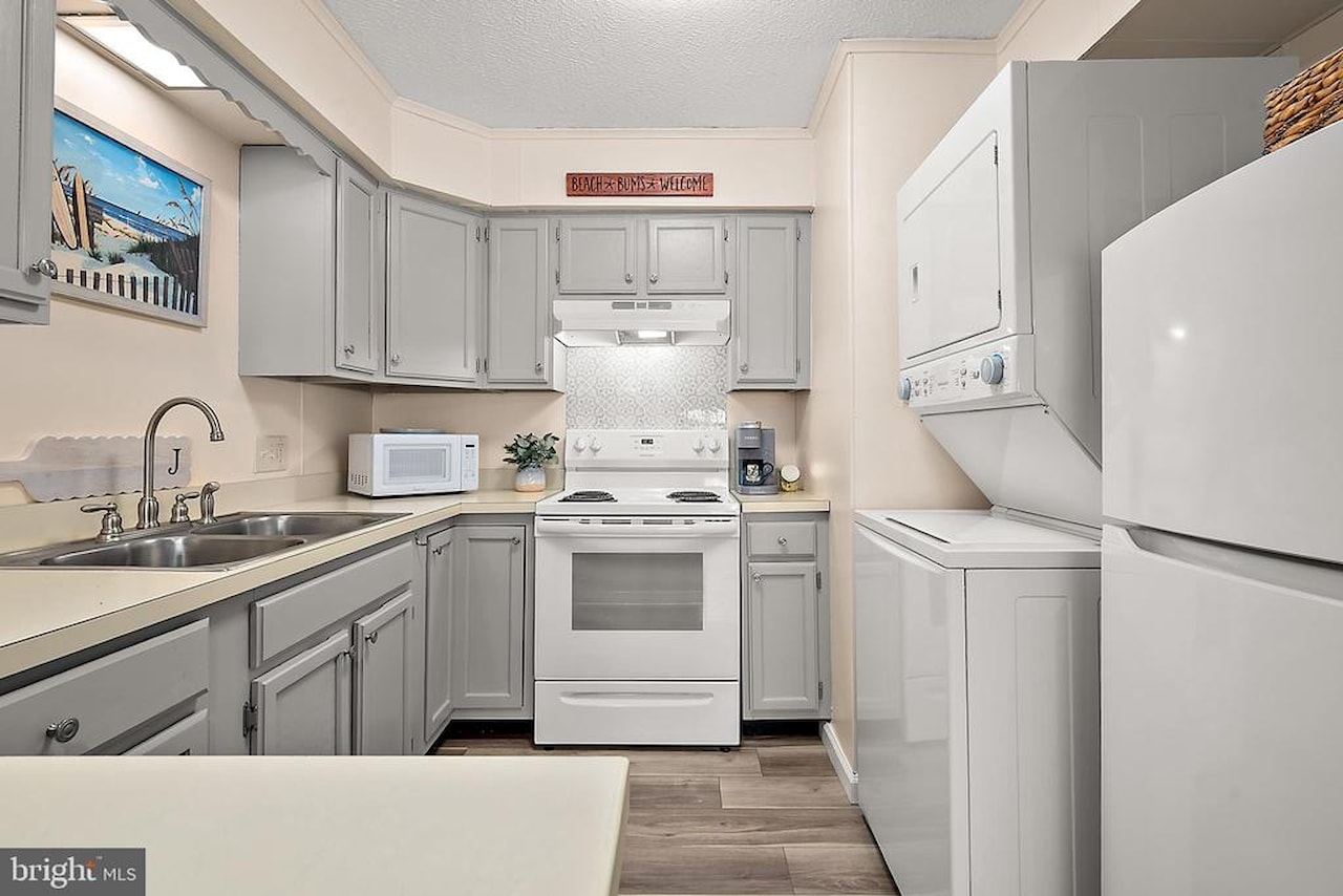 Ocean Point II Real Estate for Sale - 4000 Coastal Hwy #116 in Ocean City Photo 17