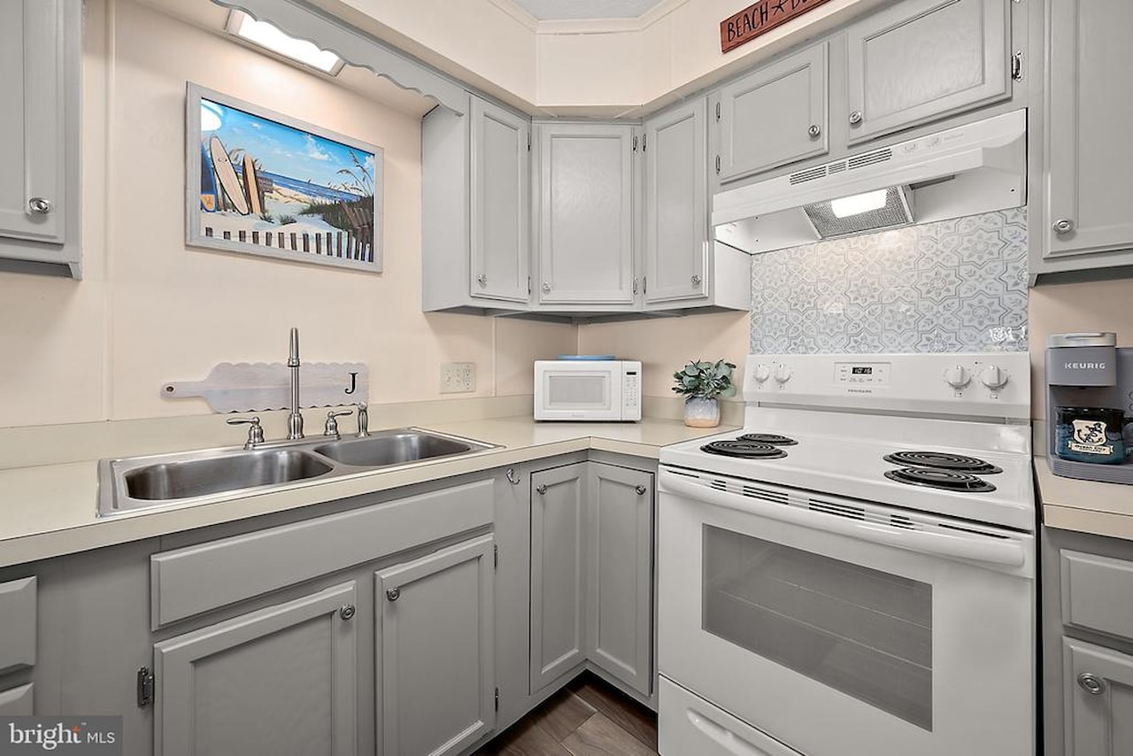 Ocean Point II Real Estate for Sale - 4000 Coastal Hwy #116 in Ocean City Photo 19