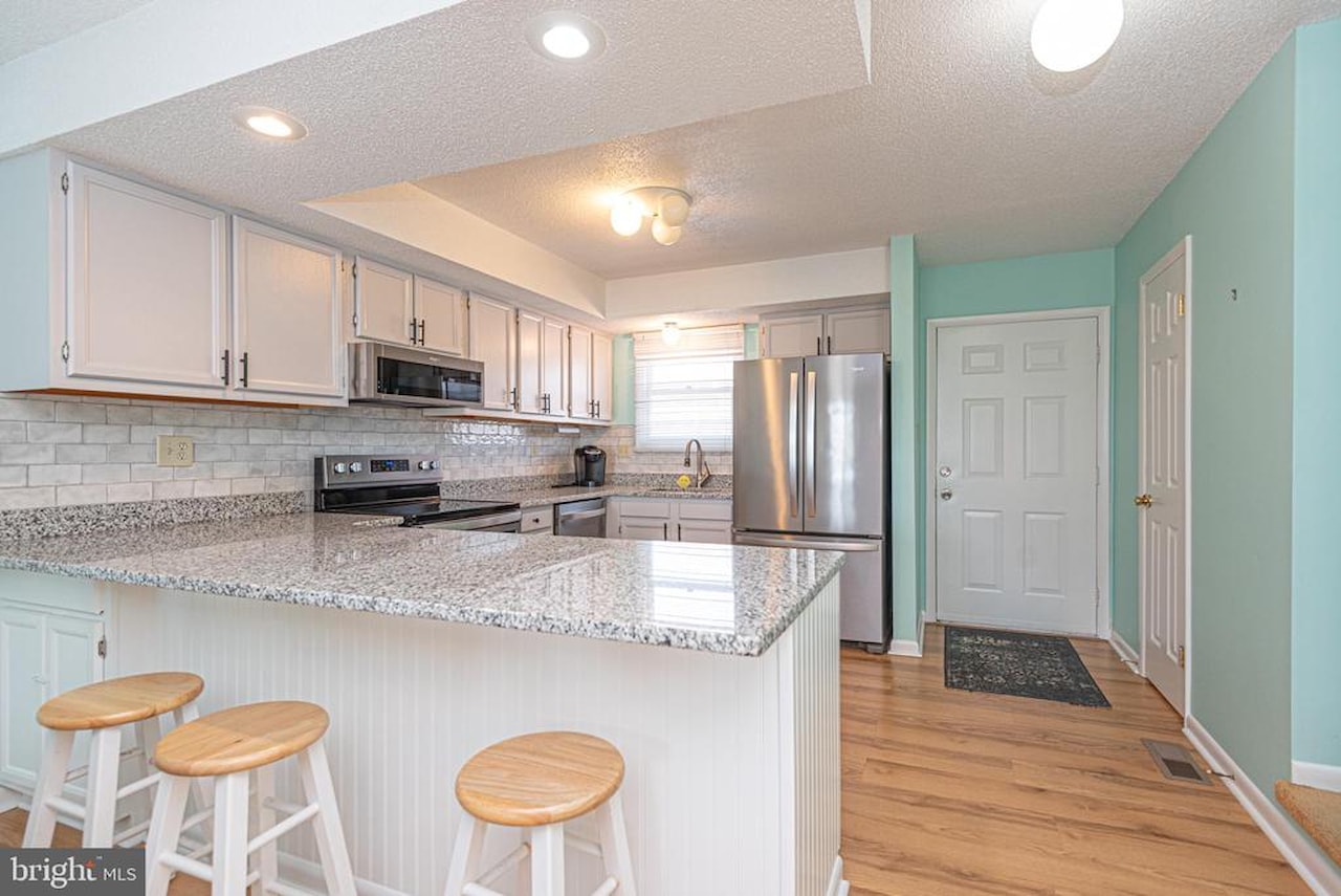 South Vista II Real Estate for Sale - 607 Bayshore Ct #2 in Ocean City Photo 3