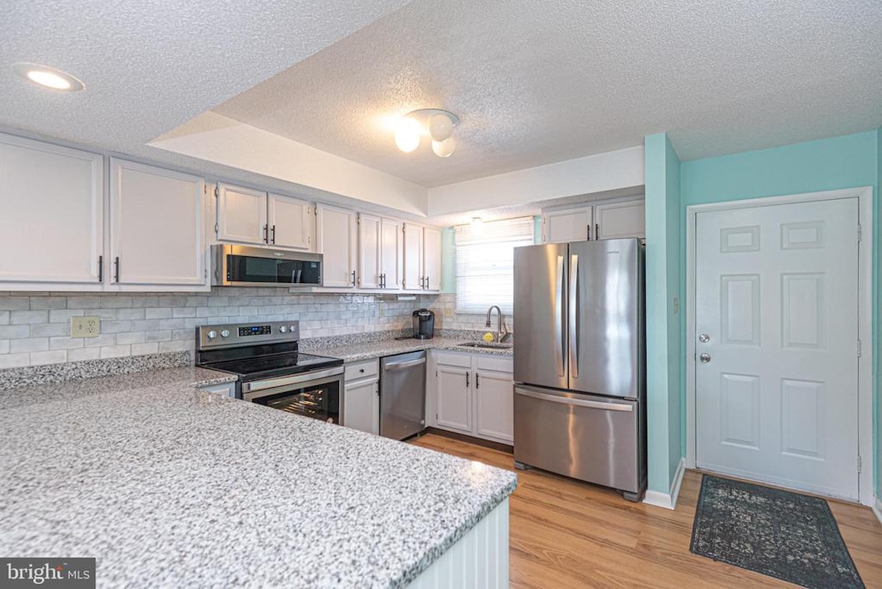 South Vista II Real Estate for Sale - 607 Bayshore Ct #2 in Ocean City Photo 4