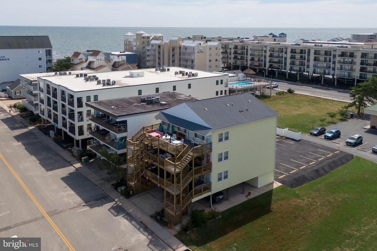 North Point Real Estate for Sale - 17 143rd St #301 in Ocean City Photo 3