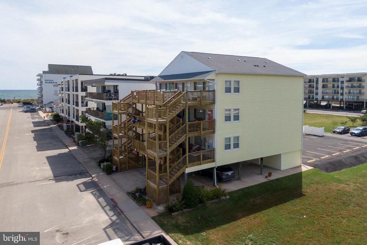 North Point Real Estate for Sale - 17 143rd St #301 in Ocean City Photo 4