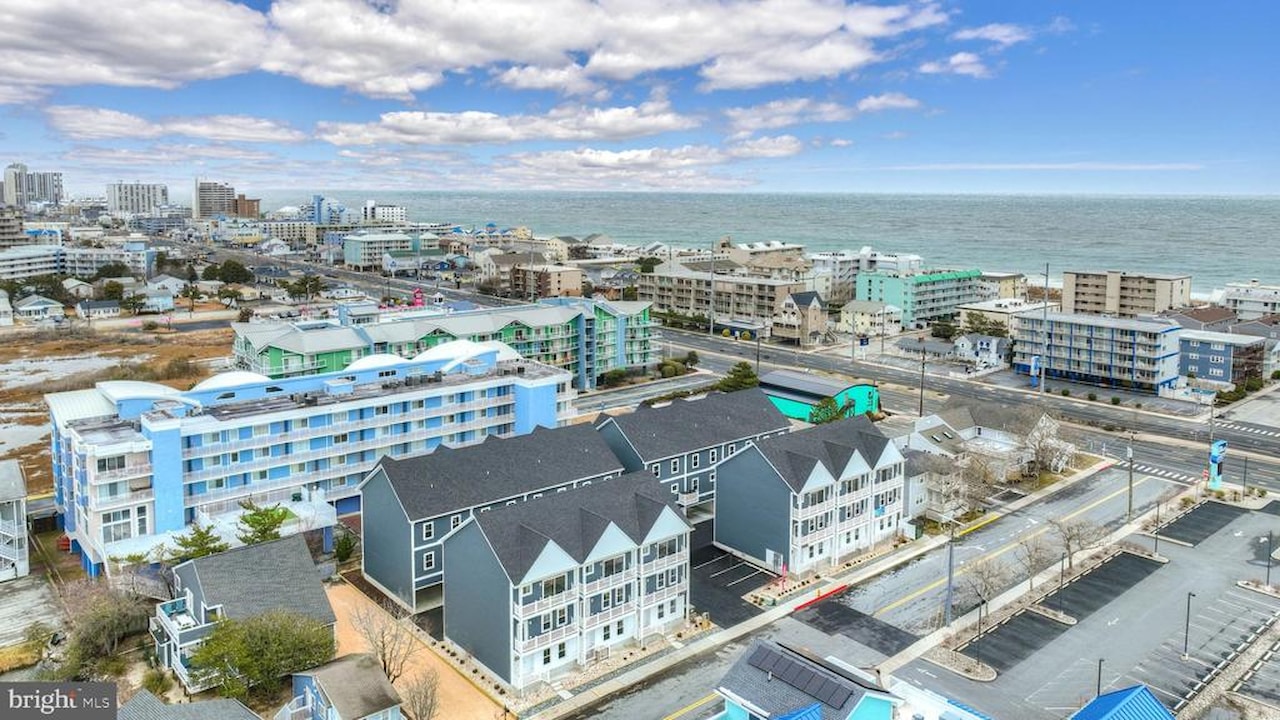  Real Estate for Sale - 104 75th St #1 in Ocean City Photo 3