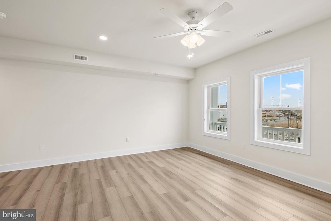  Real Estate for Sale - 104 75th St #1 in Ocean City Photo 9