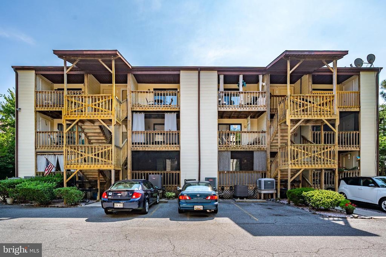 Sandalwood Building A&B Real Estate for Sale - 14300-B Jarvis Ave #B301 in Ocean City