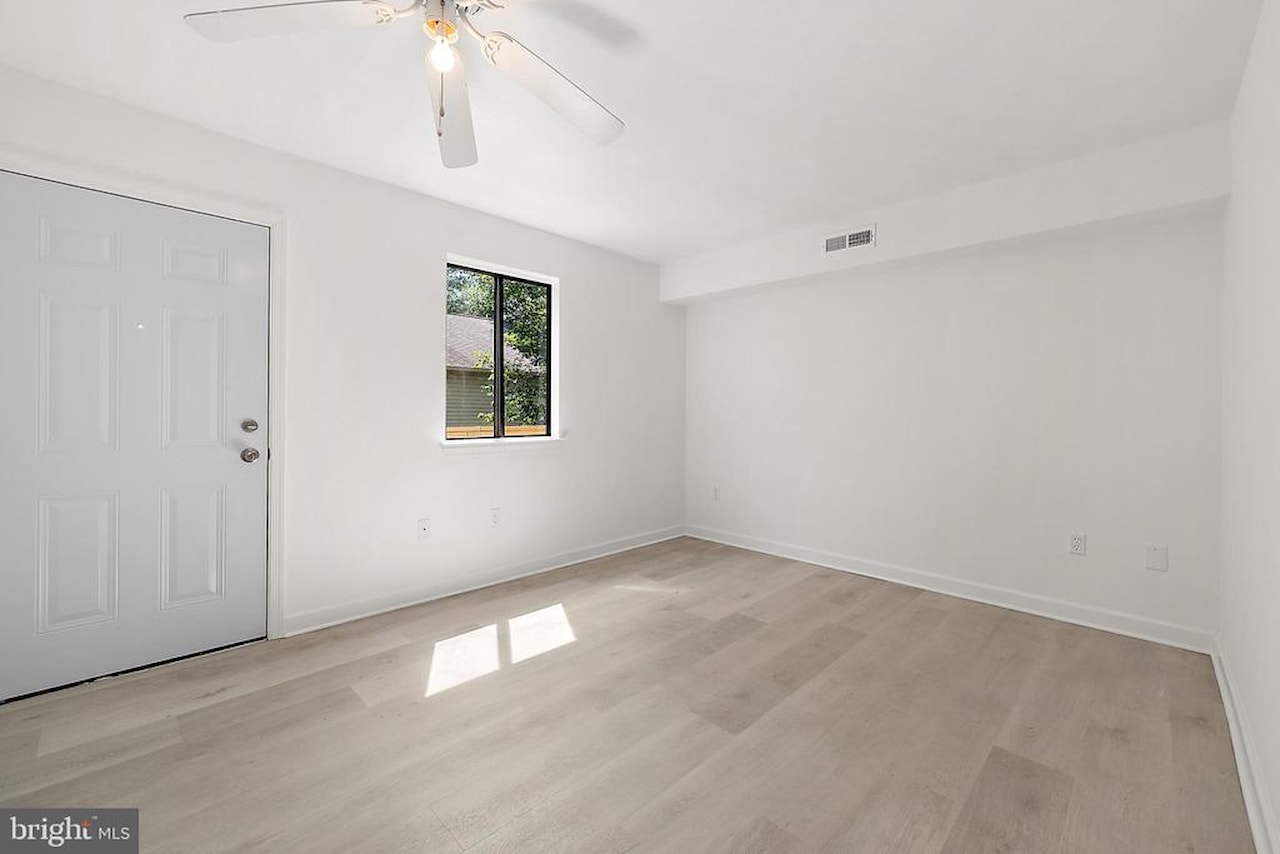 Sandalwood Building A&B Real Estate for Sale - 14300-B Jarvis Ave #B301 in Ocean City Photo 13