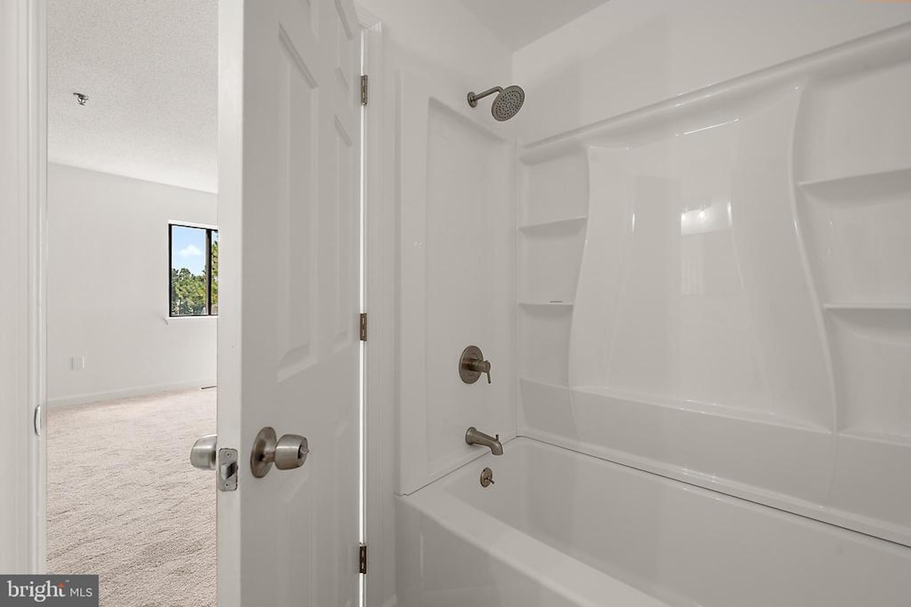 Sandalwood Building A&B Real Estate for Sale - 14300-B Jarvis Ave #B301 in Ocean City Photo 23