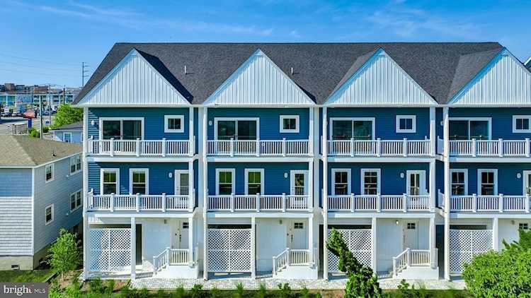  Real Estate for Sale - 106 75th St #3 in Ocean City Photo 1
