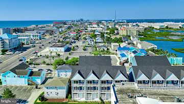  Real Estate for Sale - 106 75th St #3 in Ocean City Photo 2