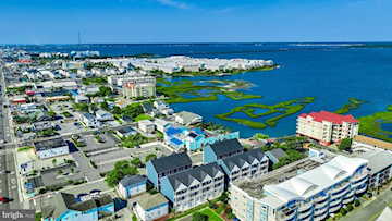  Real Estate for Sale - 106 75th St #3 in Ocean City Photo 4