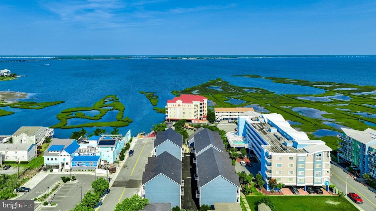  Real Estate for Sale - 106 75th St #3 in Ocean City Photo 5
