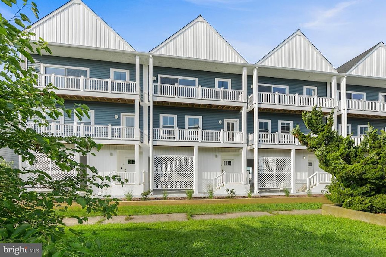  Real Estate for Sale - 106 75th St #3 in Ocean City Photo 6