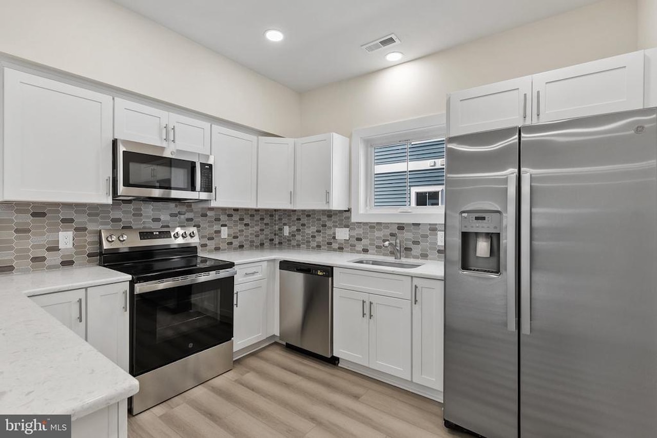  Real Estate for Sale - 106 75th St #3 in Ocean City Photo 17