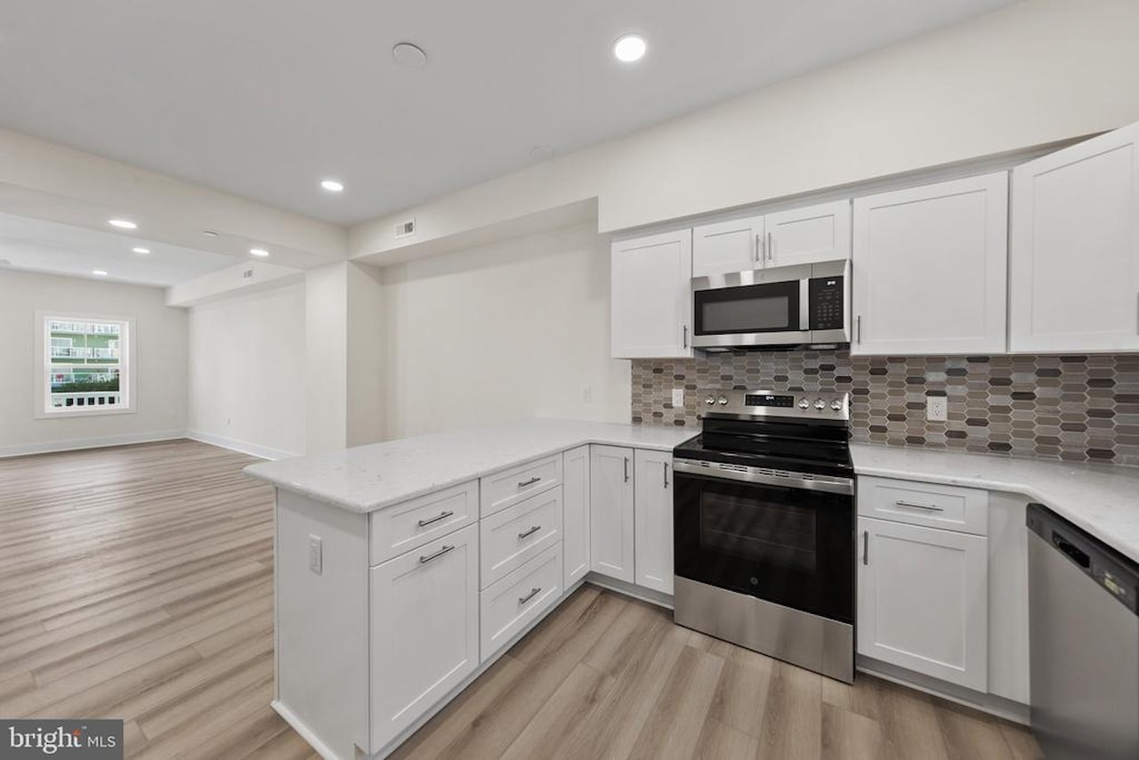  Real Estate for Sale - 106 75th St #3 in Ocean City Photo 19