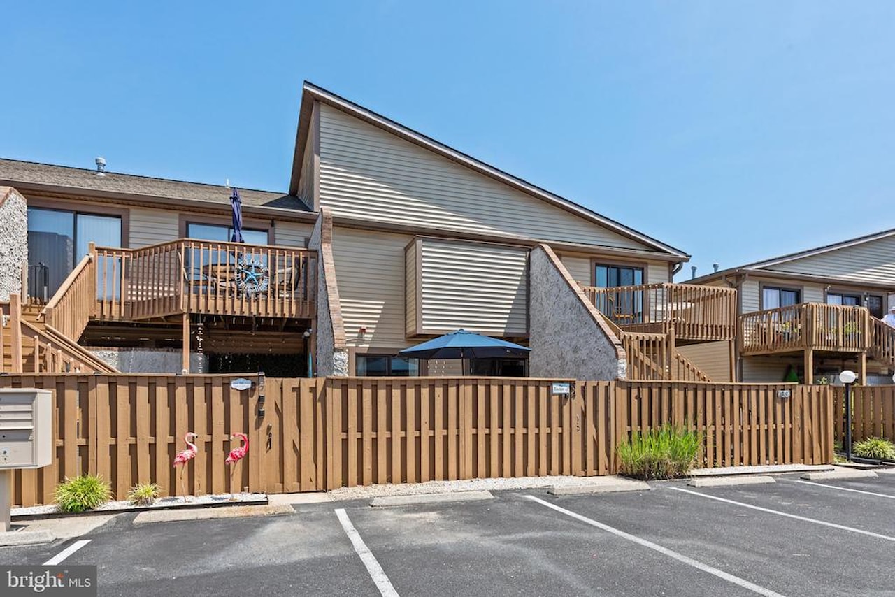 Club Ocean Villas II Real Estate for Sale - 105 120th St #84 in Ocean City