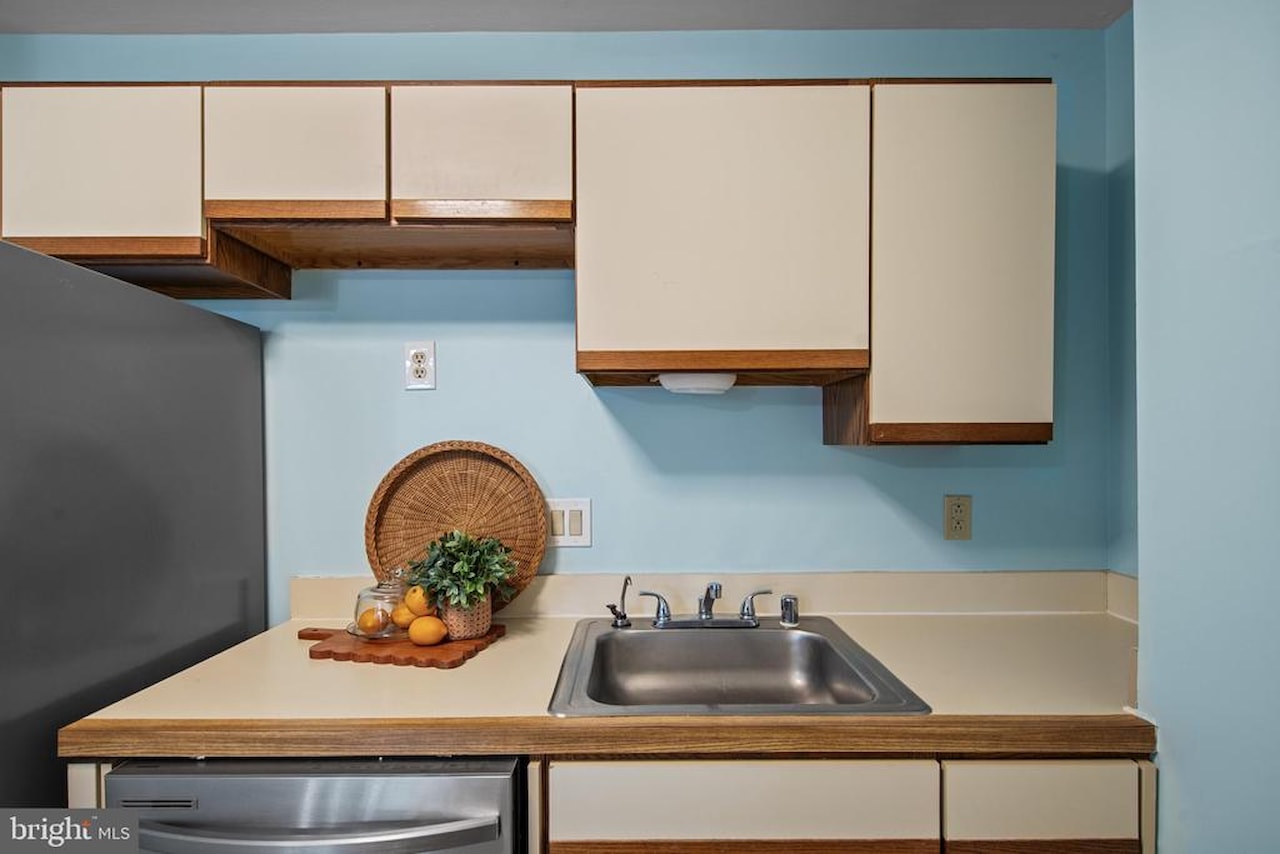 Club Ocean Villas II Real Estate for Sale - 105 120th St #84 in Ocean City Photo 11