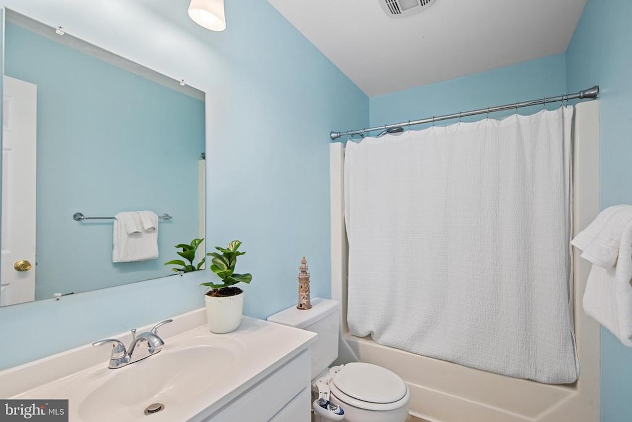 Club Ocean Villas II Real Estate for Sale - 105 120th St #84 in Ocean City Photo 21