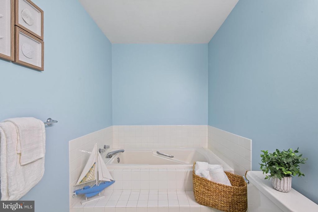 Club Ocean Villas II Real Estate for Sale - 105 120th St #84 in Ocean City Photo 27