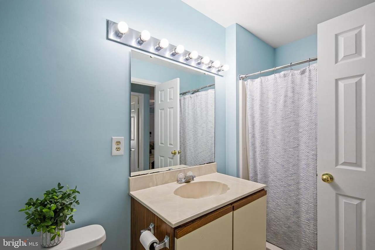 Club Ocean Villas II Real Estate for Sale - 105 120th St #84 in Ocean City Photo 28