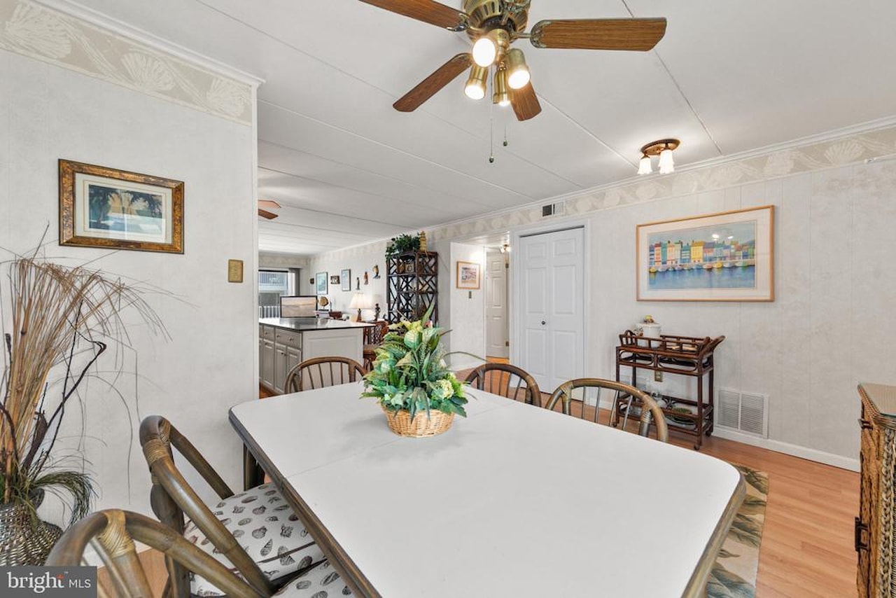 Tons Of Fun Real Estate for Sale - 5 44th St #102 in Ocean City Photo 7