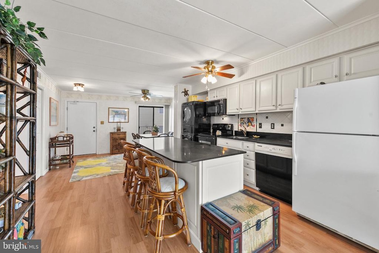 Tons Of Fun Real Estate for Sale - 5 44th St #102 in Ocean City Photo 8