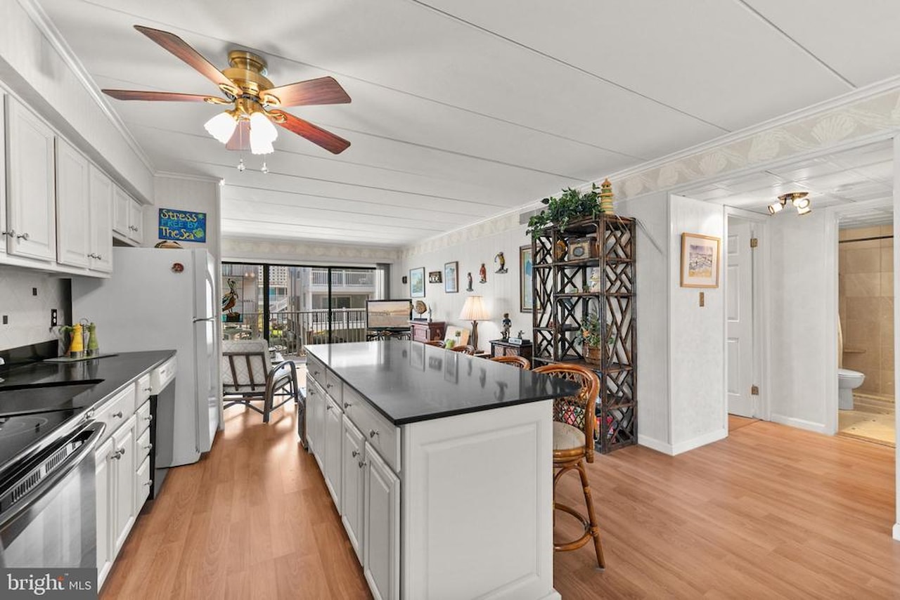 Tons Of Fun Real Estate for Sale - 5 44th St #102 in Ocean City Photo 10