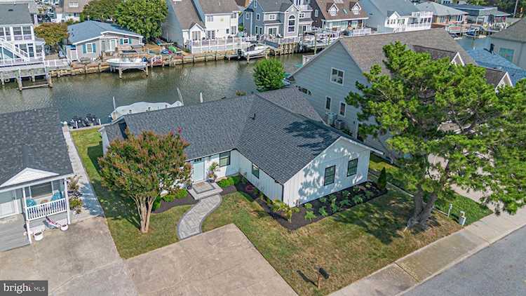  Real Estate for Sale - 10612 Pine Needle Rd in Ocean City Photo 1