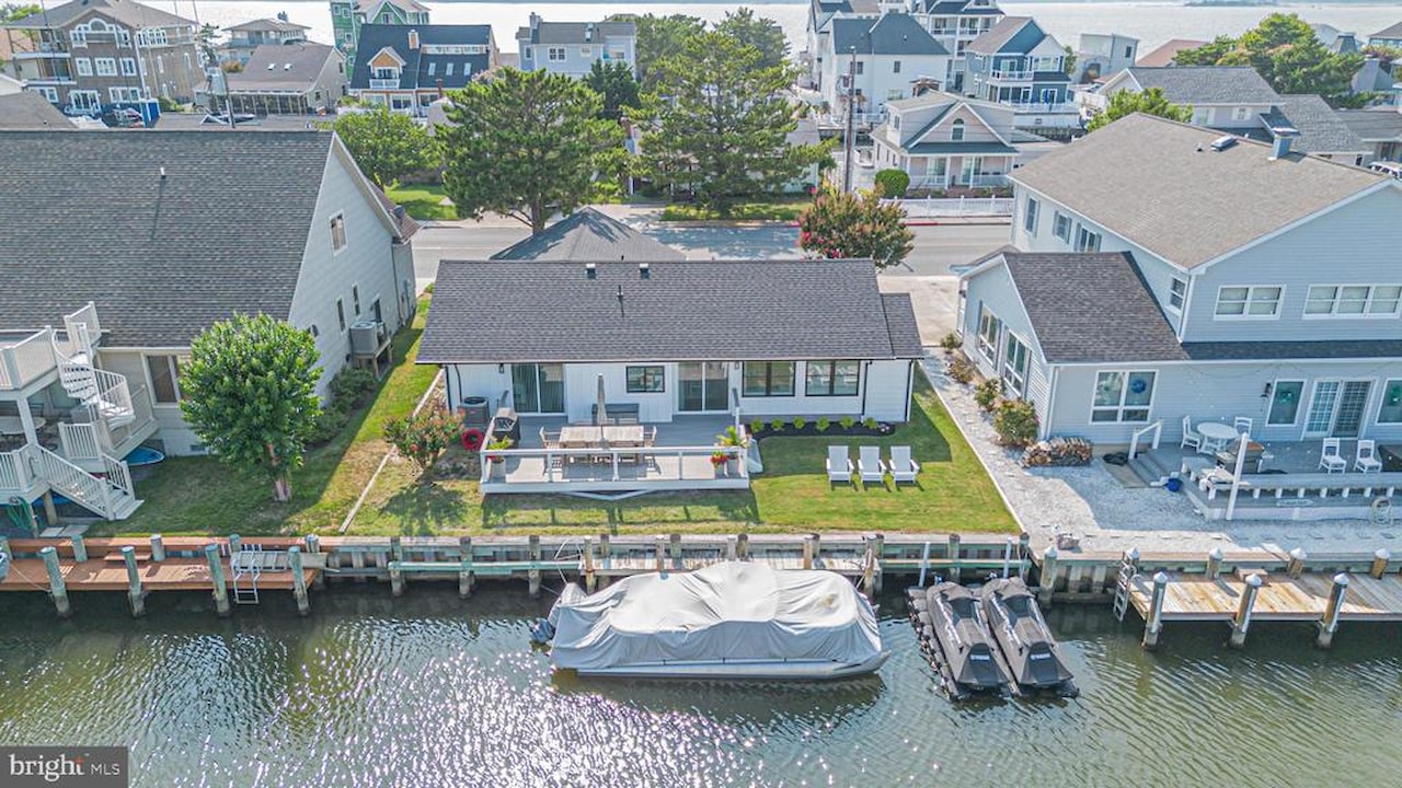  Real Estate for Sale - 10612 Pine Needle Rd in Ocean City Photo 2