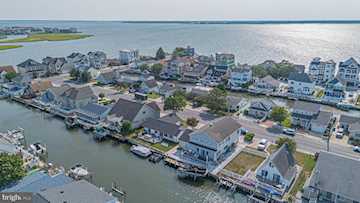  Real Estate for Sale - 10612 Pine Needle Rd in Ocean City Photo 3