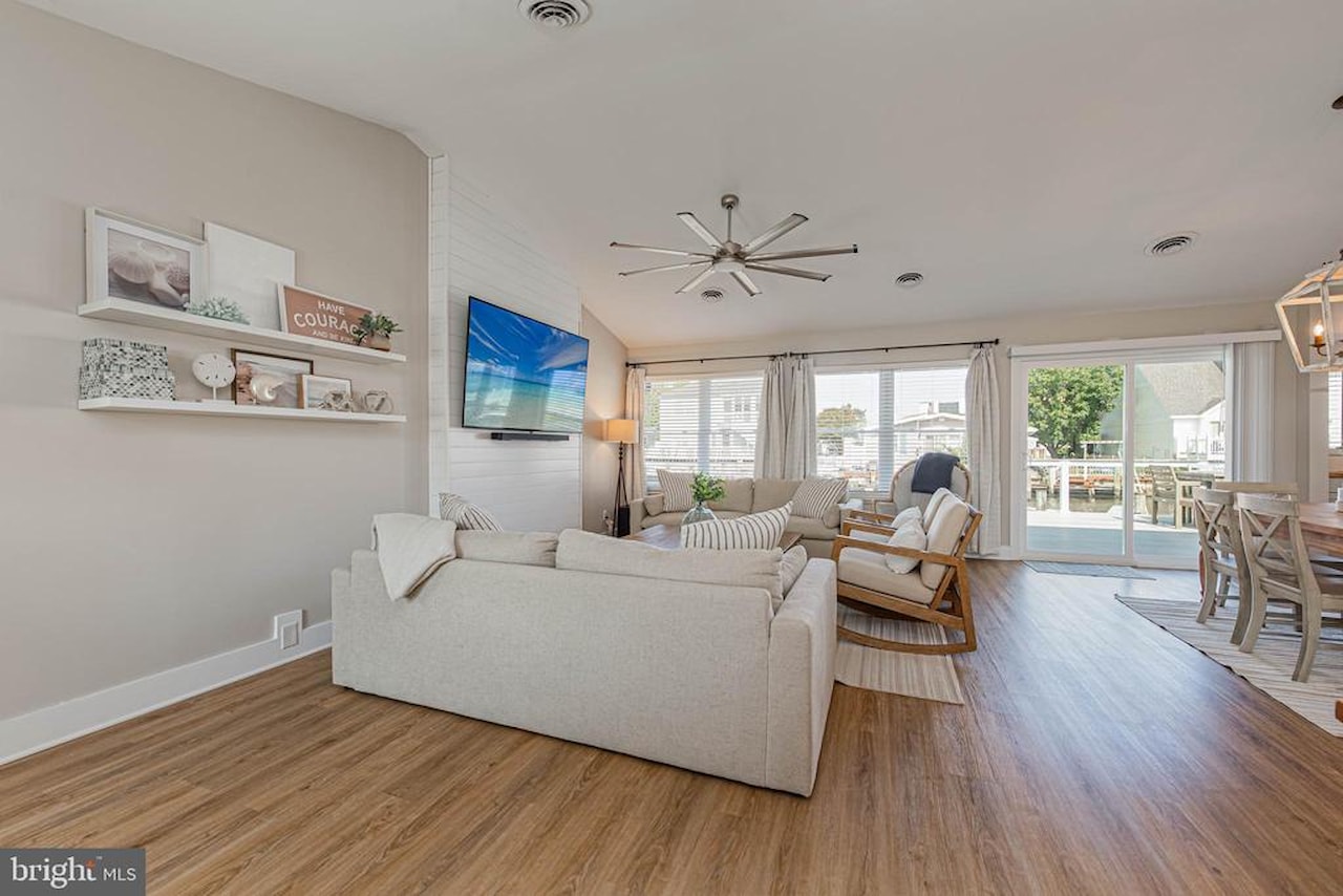  Real Estate for Sale - 10612 Pine Needle Rd in Ocean City Photo 4